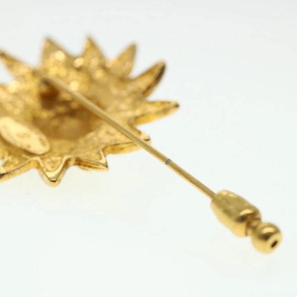 CHANEL Brooch metal Gold CC Auth 38119 - Picture 9 of 11